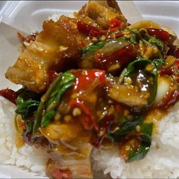 ข้าวราดกะเพรา