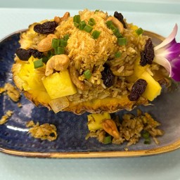 ข้าวผัดสับปะรด