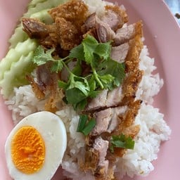 ร้านทิพรส ข้าวหมูแดงหมูกรอบ ท่ารถเมล์ขาว