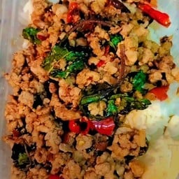 ข้าวราดกระเพราหมูสับ