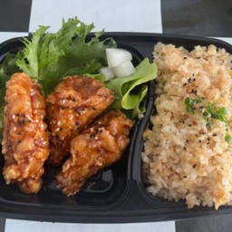 ข้าวผัดกระเทียม+ไก่ซอยกาลิก 3 ชิ้น