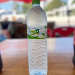 น้ำเปล่าขวดใหญ่