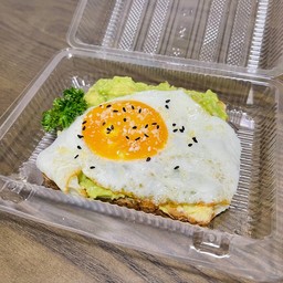 โทสต์อโวคาโดไข่ดาว