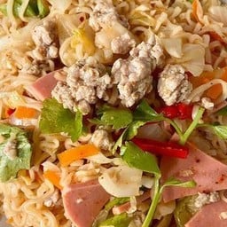 ยำมาม่า