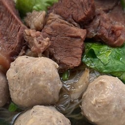 ก๋วยเตี๋ยวเนื้อตุ๋น มะห์ฟาร์