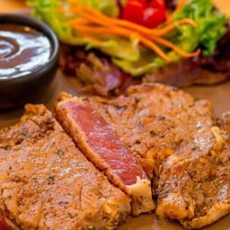 สเต็กเนื้อ