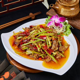 เนื้อผัดเผ็ด 辣炒牛肉