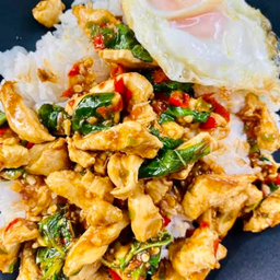 กะเพราไก่ราดข้าว
