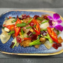 ผัดไก่เม็ดมะม่วงหิมพานต์