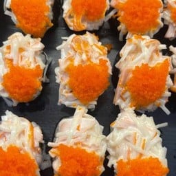 ซูชิสลัดปูอัดไข่กุ้ง