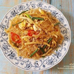 ข้าวหน่อไม้ผัดไข่วุ้นเส้นหมูสับ