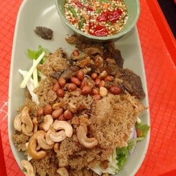 ยำปลาดุกฟู