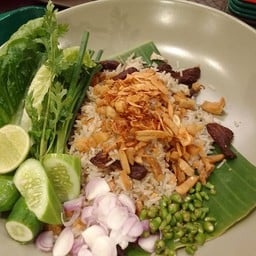 ข้าวผัดเนื้อเค็ม