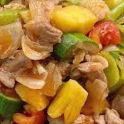 ผัดเปรี้ยวหวานราดข้าว