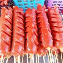 ลูกชิ้นทอด เกี๊ยวทอด หน้าตลาดจงเจริญ