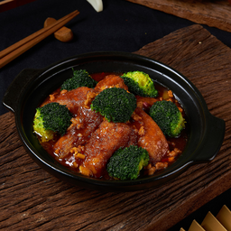ซอสเป๋าฮื้อเต้าหู้หม้อดิน 鲍汁手工豆腐煲