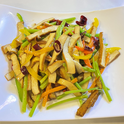 เต้าหู้ผัดขึ้นฉ่าย 香豆干炒芹菜