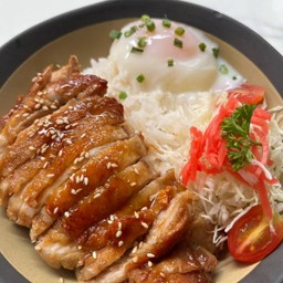 ข้าวหน้าไก่เทอริยากิไข่ออนเซ็น