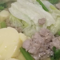 แกงจืดวุ้นเส้นเต้าหู้หมูสับ