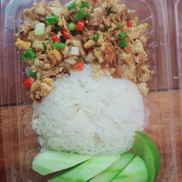 ข้าวไข่คั่วพริกเกลือ