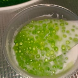 เส้นคลุกขลุกขลิก