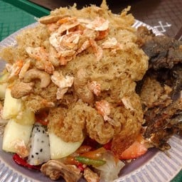 ตำผลไม้ปลาดุกฟู