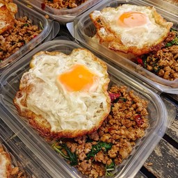 กระเพราหมูสับ+ไข่ดาว
