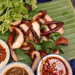 คอหมูย่างพริกป่น