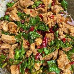 กะเพราหมูชิ้น(กับข้าว)