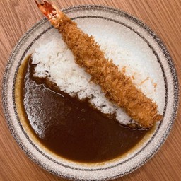 ข้าวหน้าแกงกะหรี่คัตสึกุ้งยักษ์