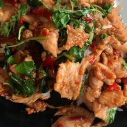 ( เป็นกับข้าว)กระเพราหมูชิ้น