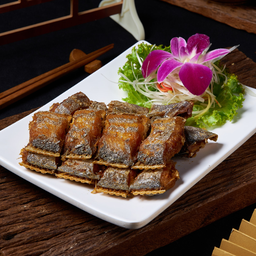 ปลาดาบทอดกรอบ 香煎带鱼