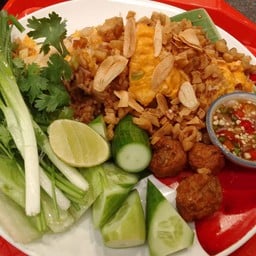 ข้าวผัดรถไฟ