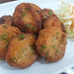 ข้าวต้มปลาหัวหิน  (ในปั๊มเชลล์ ซอยกิ่งแก้ว 29)