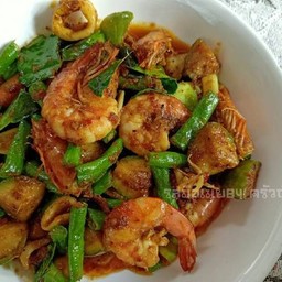 ข้าวเครื่องแกงทะเล