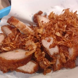 คอหมูชูบแปังทอด