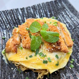 N21 มาม่าไข่ข้นไก่กรอบ