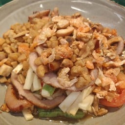 ตำยอดมะพร้าวคอหมูย่าง