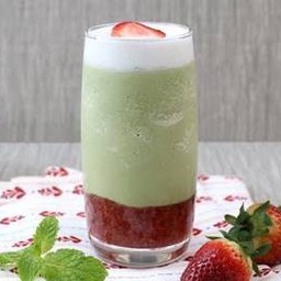 มัทฉะ สตอเบอรี่ เฟรปเป้