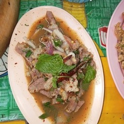 น้ำตกหมู