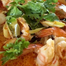 ต้มยำทะเลน้ำข้น spicy tom yam with (chili paste)