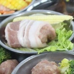 สามชั้นห่อหมู