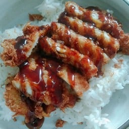 [อร่อยซ่ากับโค้ก] ข้าวไก่กรอบซอสเทอริยากิ +  โค้ก ออริจินัล (กระป๋อง)