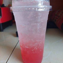 สตอเบอรี่โซดา