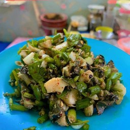 วัยรุ่นทำ ตำอีสาน สาขา1