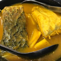 แกงส้มปลากะพง