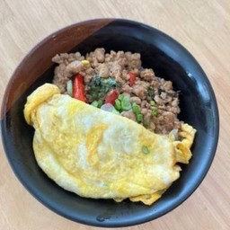 กะเพราหมูสับไข่เจียว