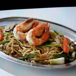 ผัดหมี่ฮองกงกุ้งล้วน