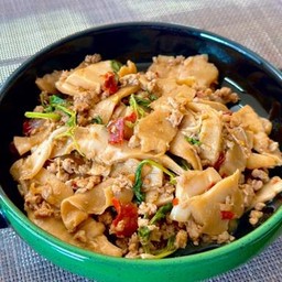 คั่วหน่อไม้ดอง