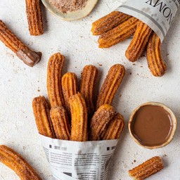 ชูโรส & ซอสช็อคโกแลตนูเทลล่า